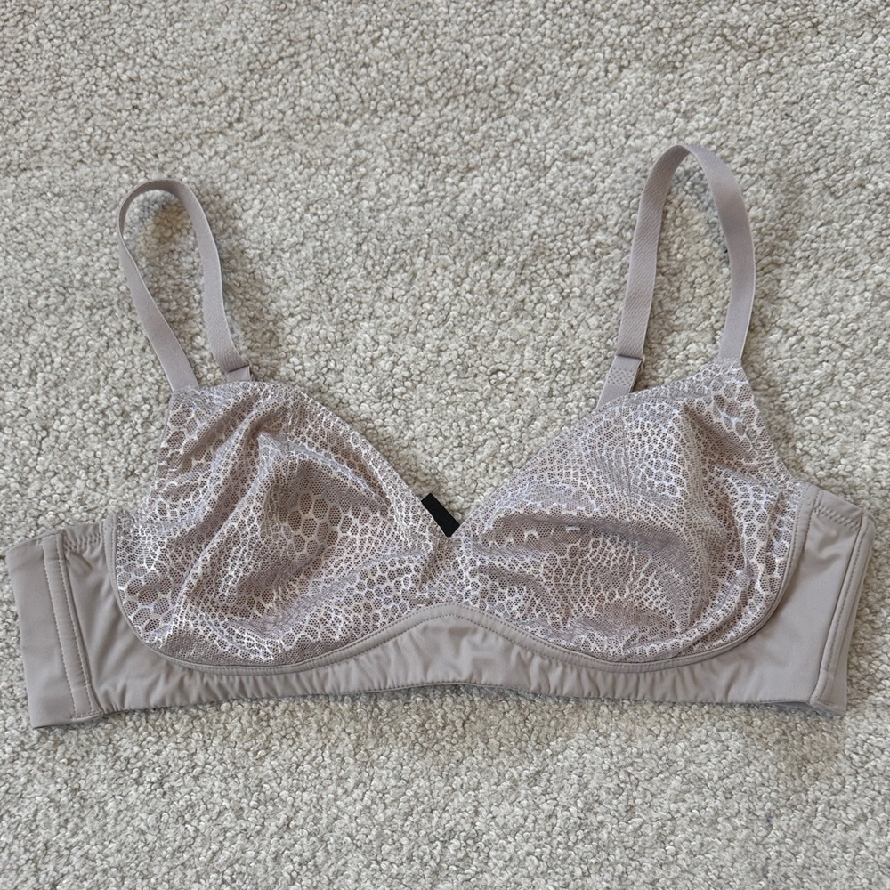 knix Lace Bra - Unpadded, wireless support - Soft Lilac Size L